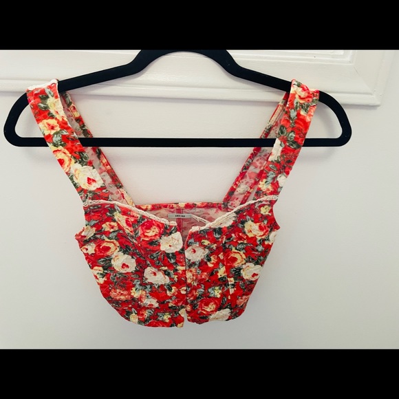 Kimchi Blue floral midriff - Picture 10 of 10